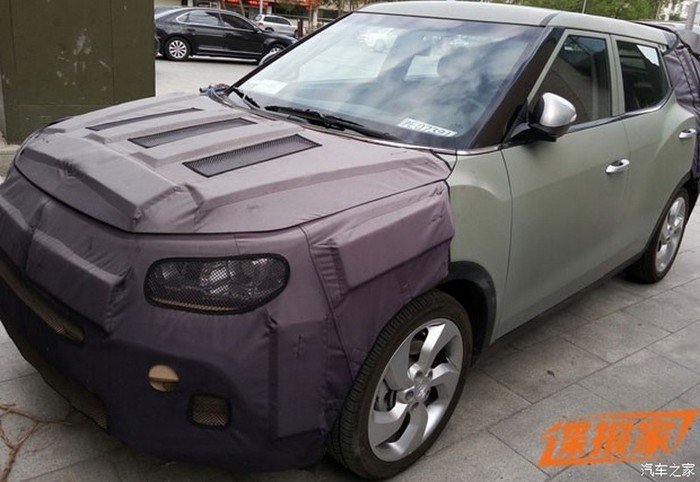 SsangYong Tivoli spy 2.jpg