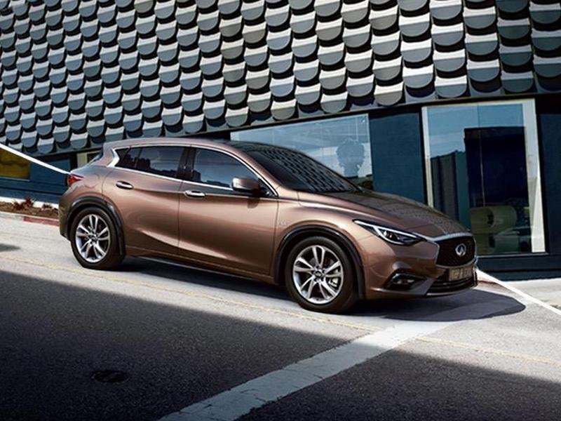Infiniti Q30 2.jpg