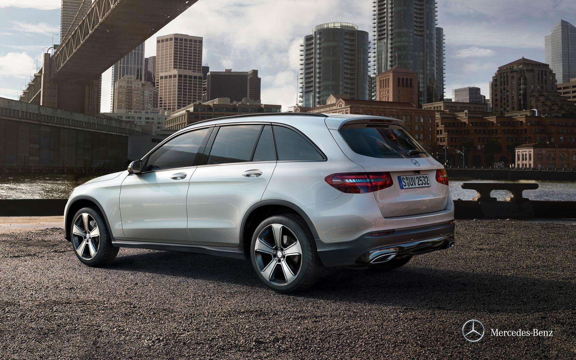 mercedes-benz-glc-class_x253_wallpaper_01_1920x1200_05-2015.jpg