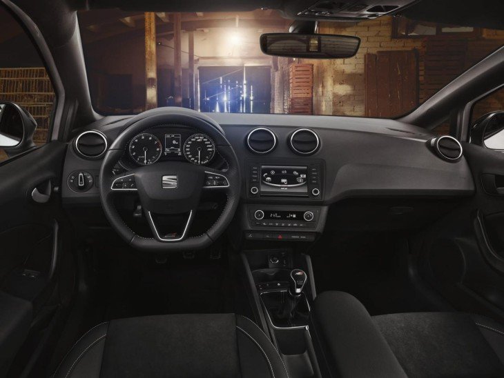 хэтчбек SEAT Ibiza Cupra 1.jpg