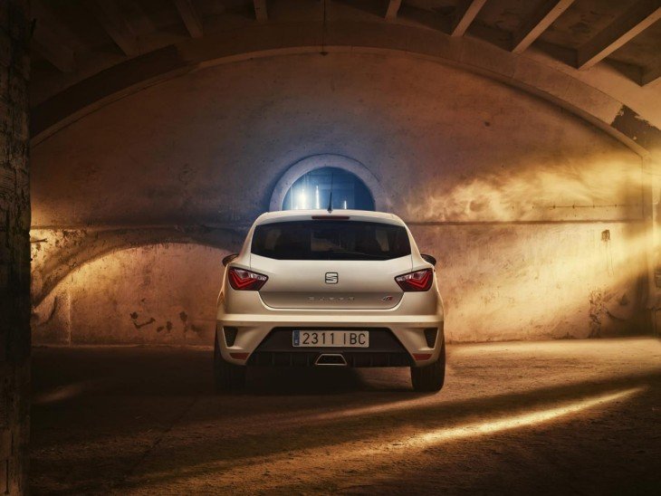 хэтчбек SEAT Ibiza Cupra 2.jpg