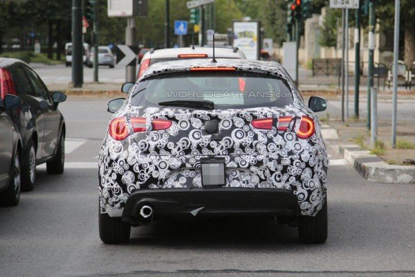 Alfa Romeo Giulietta spy 3.jpg