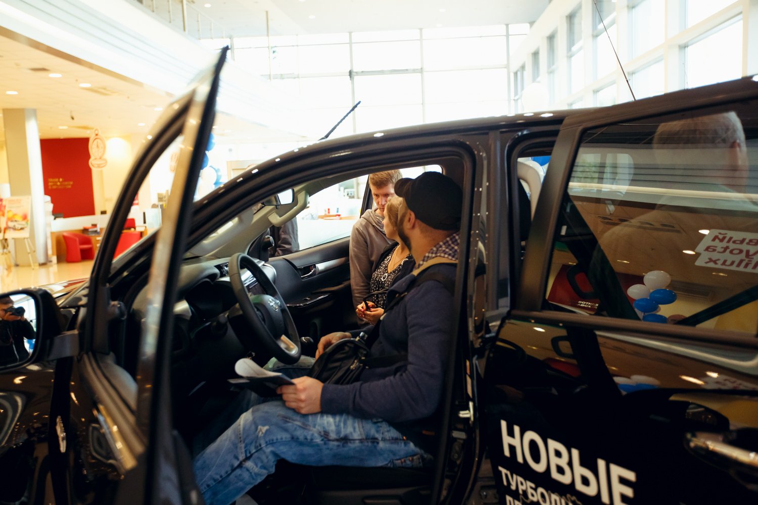 Восьмое поколение легендарного пикапа Toyota Hilux представлено дилерами _MG_0876.jpg
