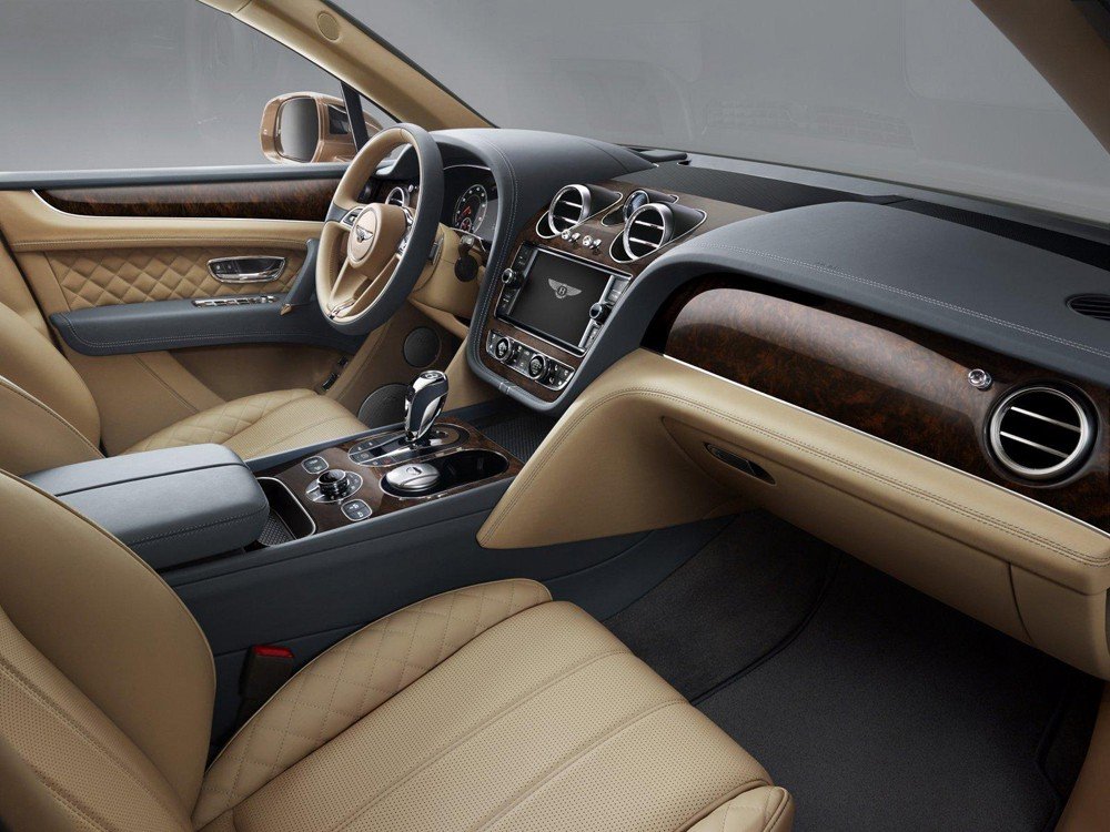Bentley Bentayga 11.jpg