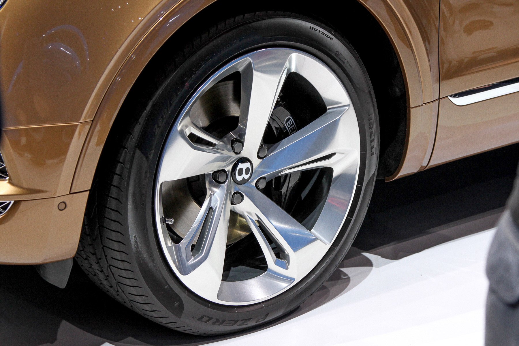 Bentley Bentayga 9.jpg