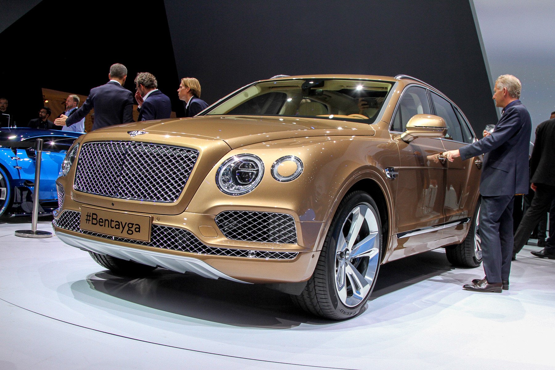 Bentley Bentayga 2.jpg