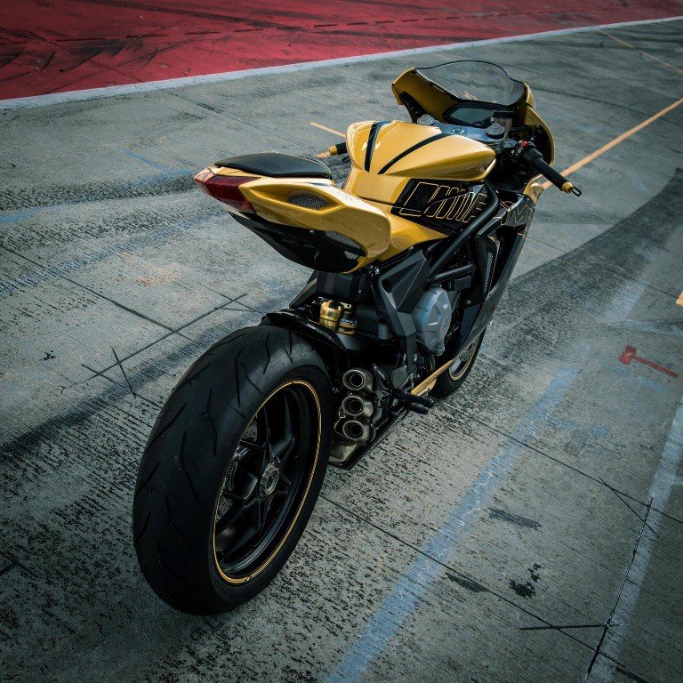 MV Agusta F3 800 4.jpeg
