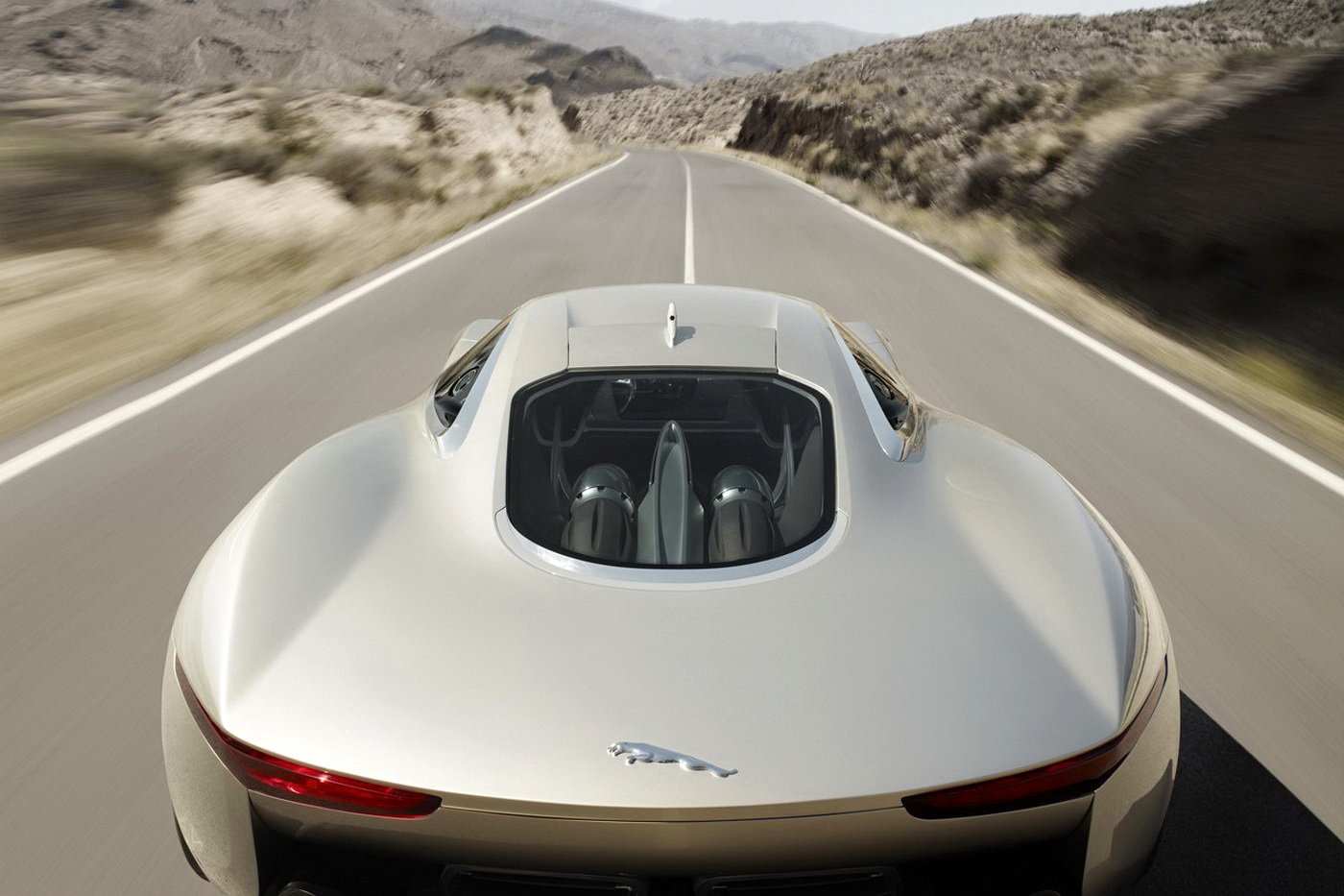 Jaguar-C-X75-01.jpg