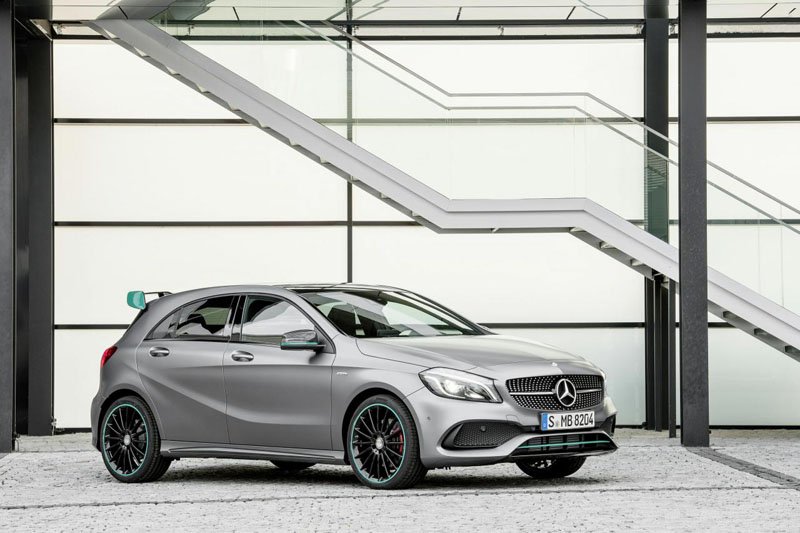 Mercedes-Benz A-Class 2016-2017.jpg