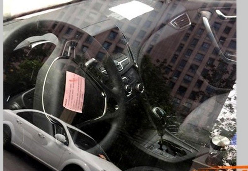 седан Chery Arrizo 5 4.jpg