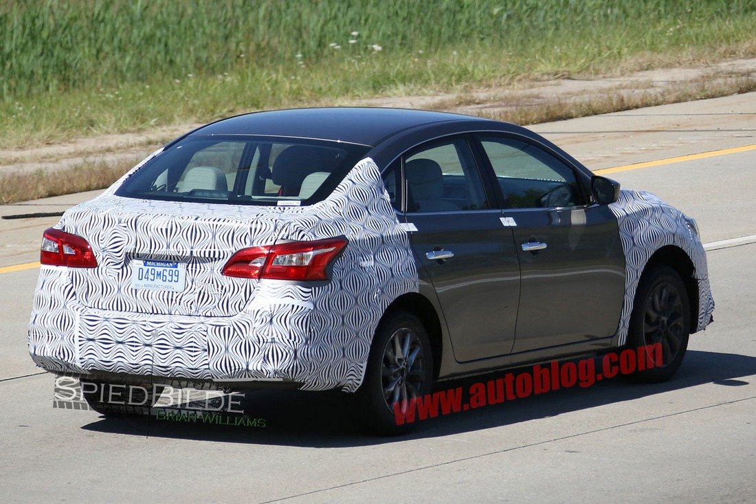 spied Nissan Sentra-4.jpg