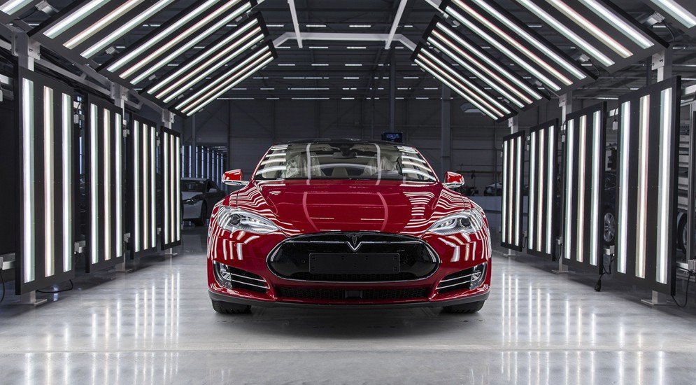 Илон Маск открыл первый в Европе завод Tesla 1.jpg