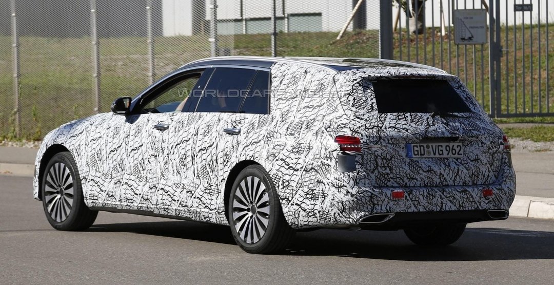 Новый универсал Mercedes-Benz E-Class Estate заснят во время тестов 1.jpg