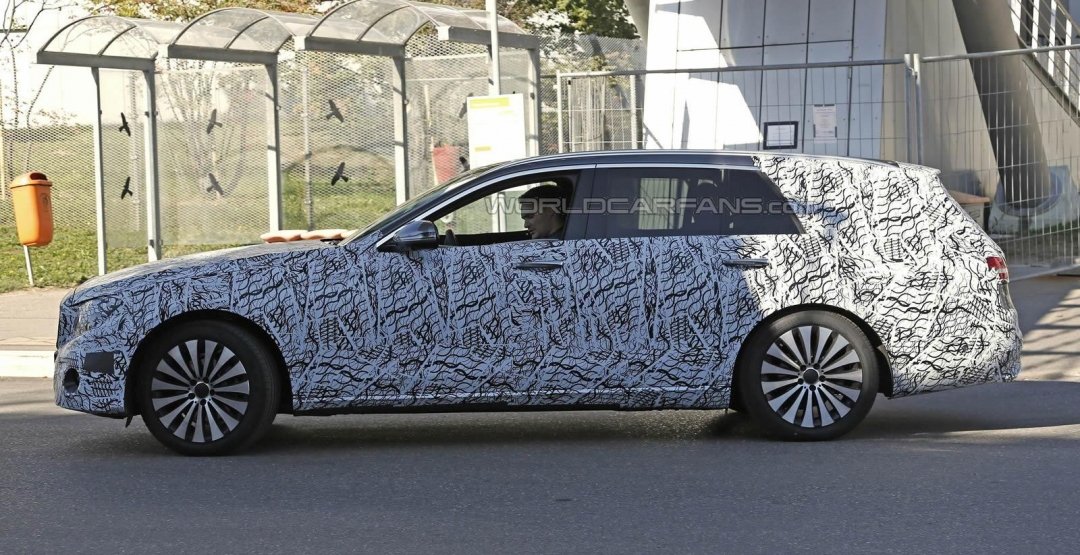 Новый универсал Mercedes-Benz E-Class Estate заснят во время тестов 3.jpg