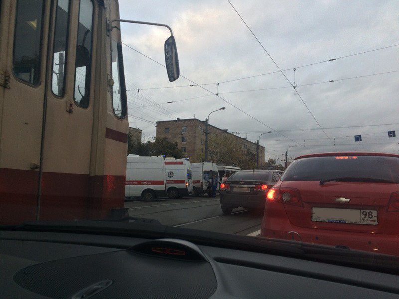 На Народной столкнулись "Скорая помощь" и эвакуатор: есть пострадавшие На Народной столкнулись "Скорая помощь" и эвакуатор: есть пострадавшие 3.jpg