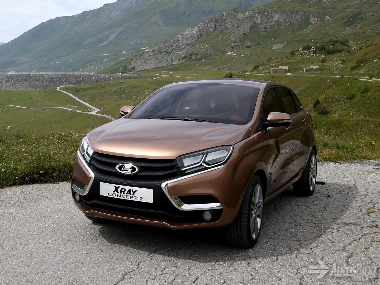 Lada Xray 2.jpeg