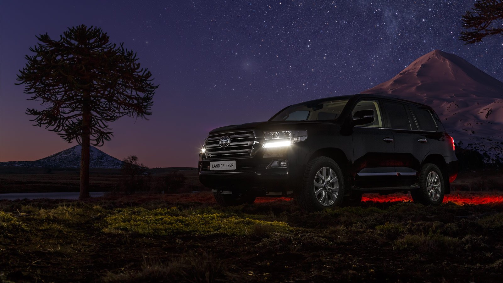 Toyota Land Cruiser 200 2015 6.jpg