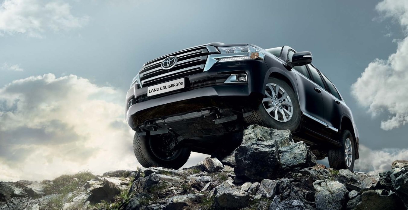 Toyota Land Cruiser 200 2015 8.jpg