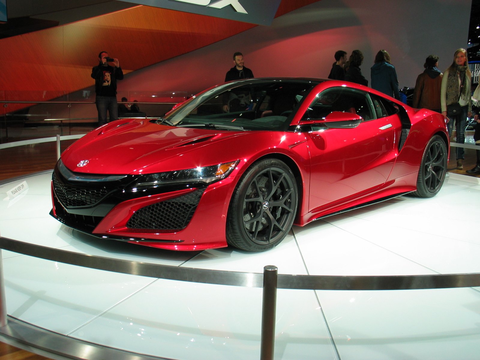 Honda собирается выпустить 300-сильный спорткар в 2018 году Honda-Acura_NSX.JPG
