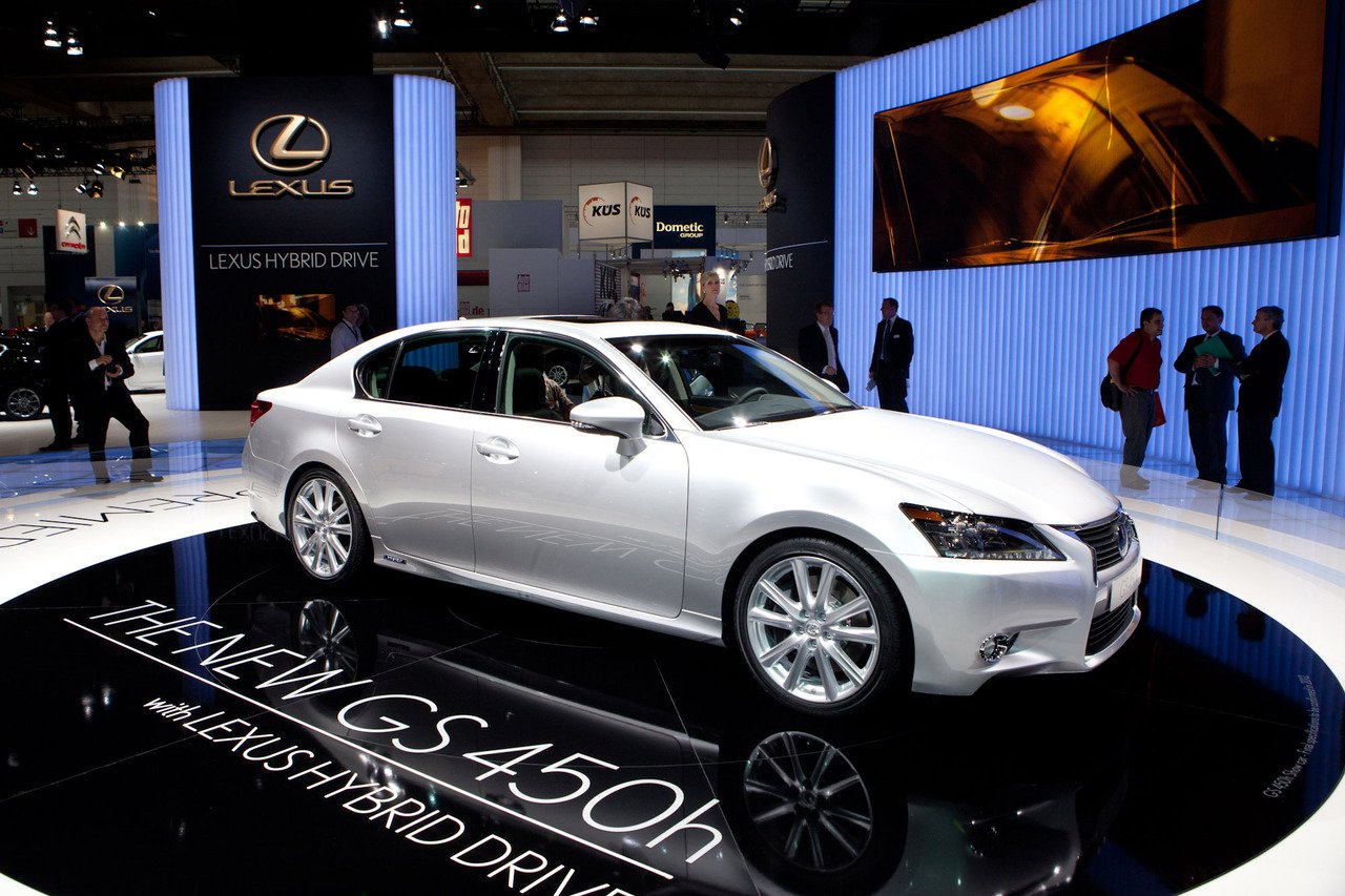 седан Lexus GS 450h.jpg
