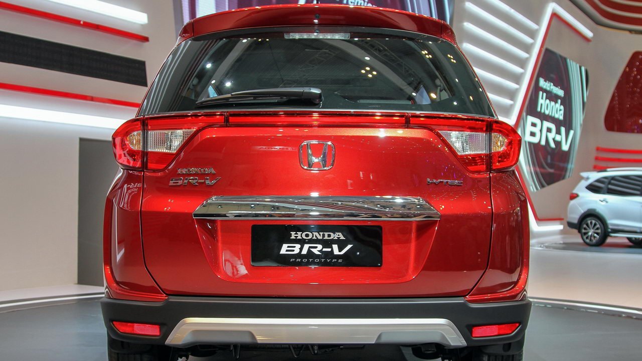 Семиместный кроссовер Honda BR-V выйдет в серию весной 2016 года HondaфHonda BR-V 6.jpg-BR-V-premiere-Indonesia-7.jpg