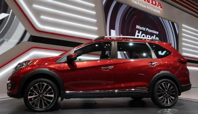 Семиместный кроссовер Honda BR-V выйдет в серию весной 2016 года Honda BR-V 8.jpg
