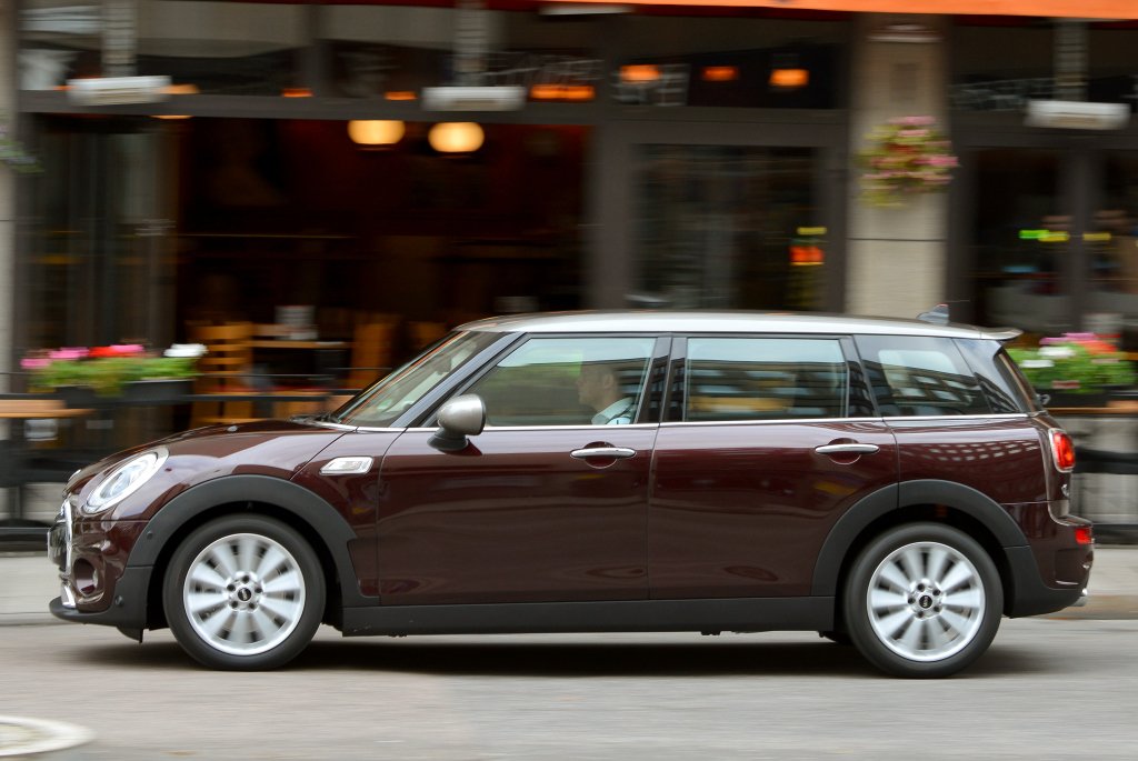 Стали известны цены на новый Mini Clubman в России 2.jpeg