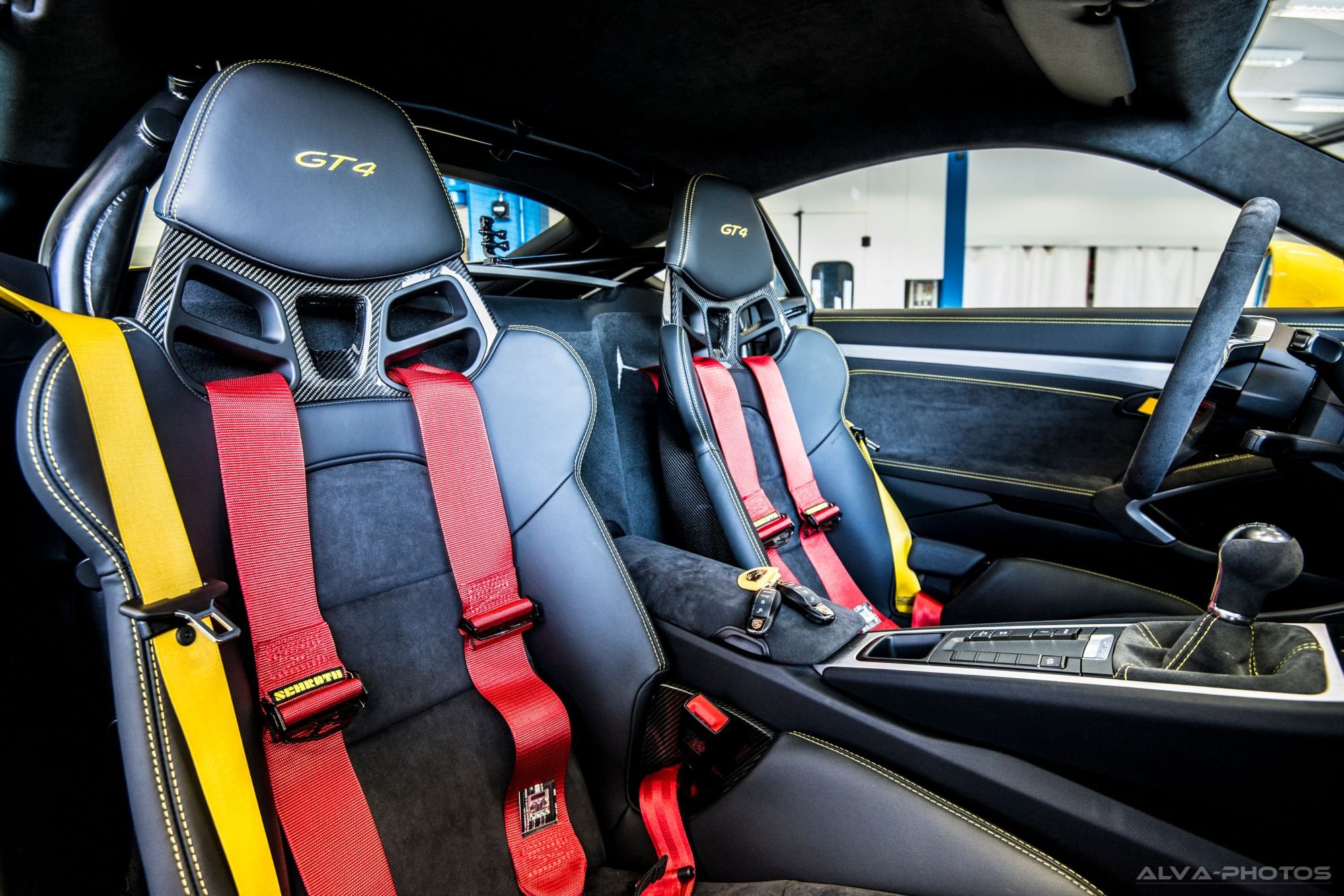 В Лос-Анджелесе покажут гоночный Porsche Cayman GT4 Clubsport Porsche Cayman GT4 Clubsport 2.jpg