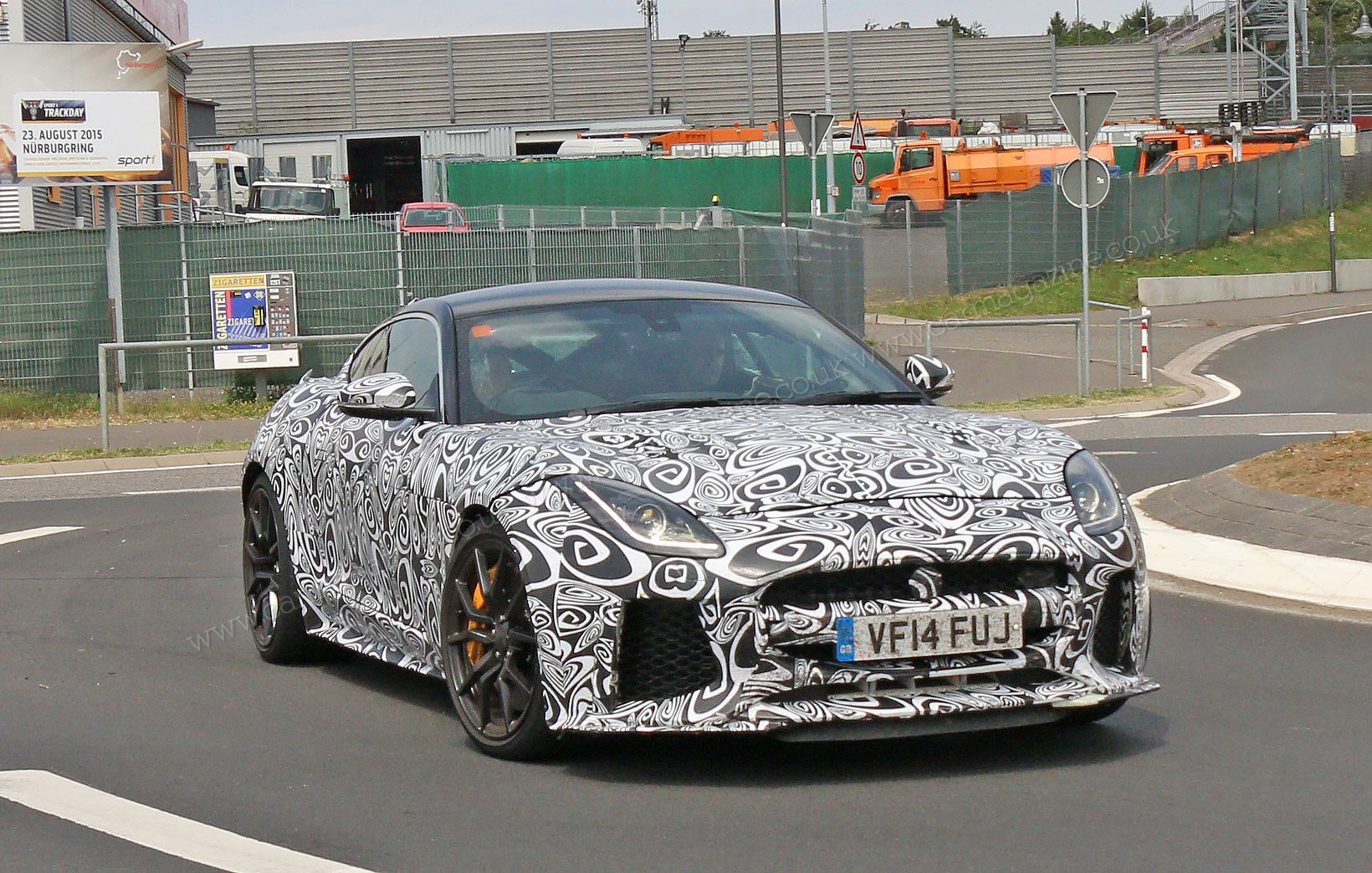 Jaguar F-Type SVR заснят на тестах Jaguar F-Type SVR 2.jpg