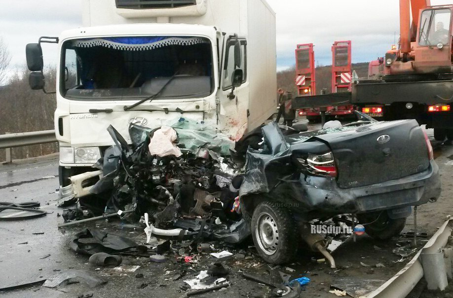Под Мурманском в ДТП погибли три человека на Lada Granta 3.jpg