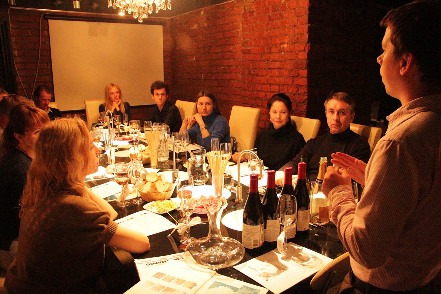 Post_release_ARTEKS_Vinissimo_event_Сotes_du_Rhone_2.JPG