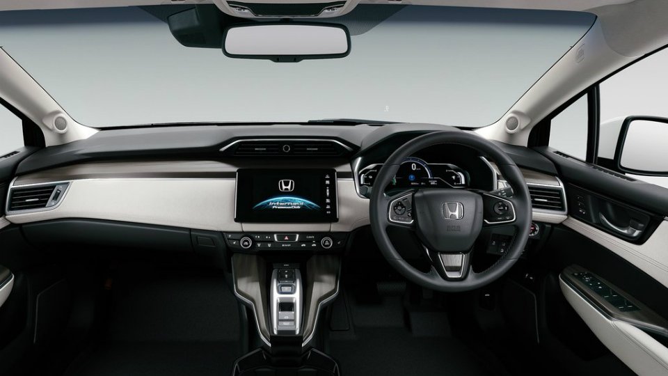 Clarity Fuel Cell 1.jpg