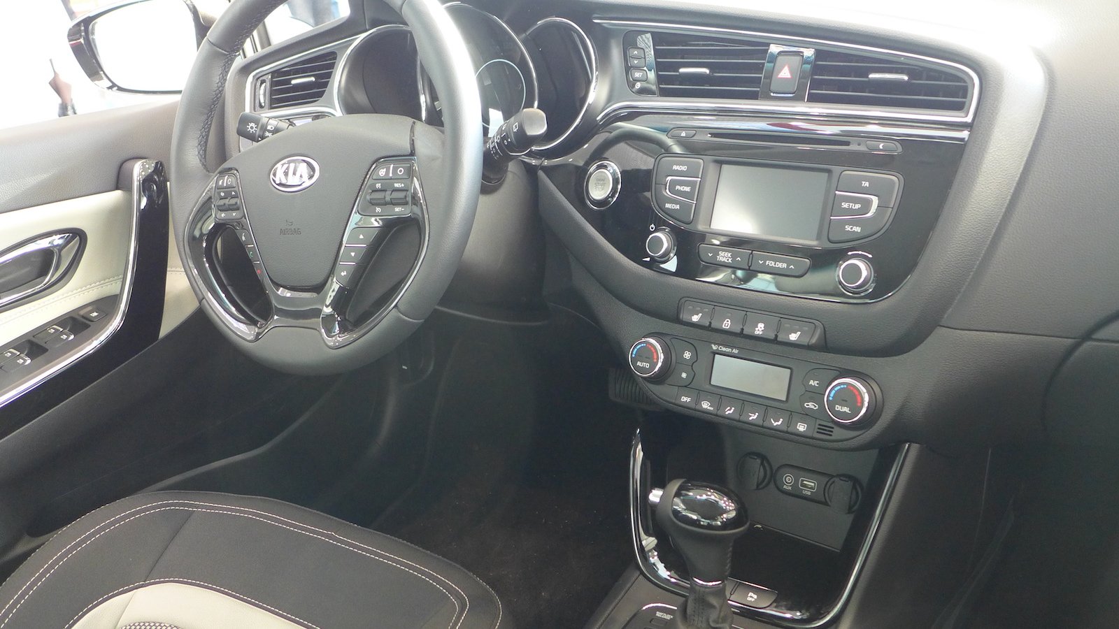 Презентация Kia Ceed 2015