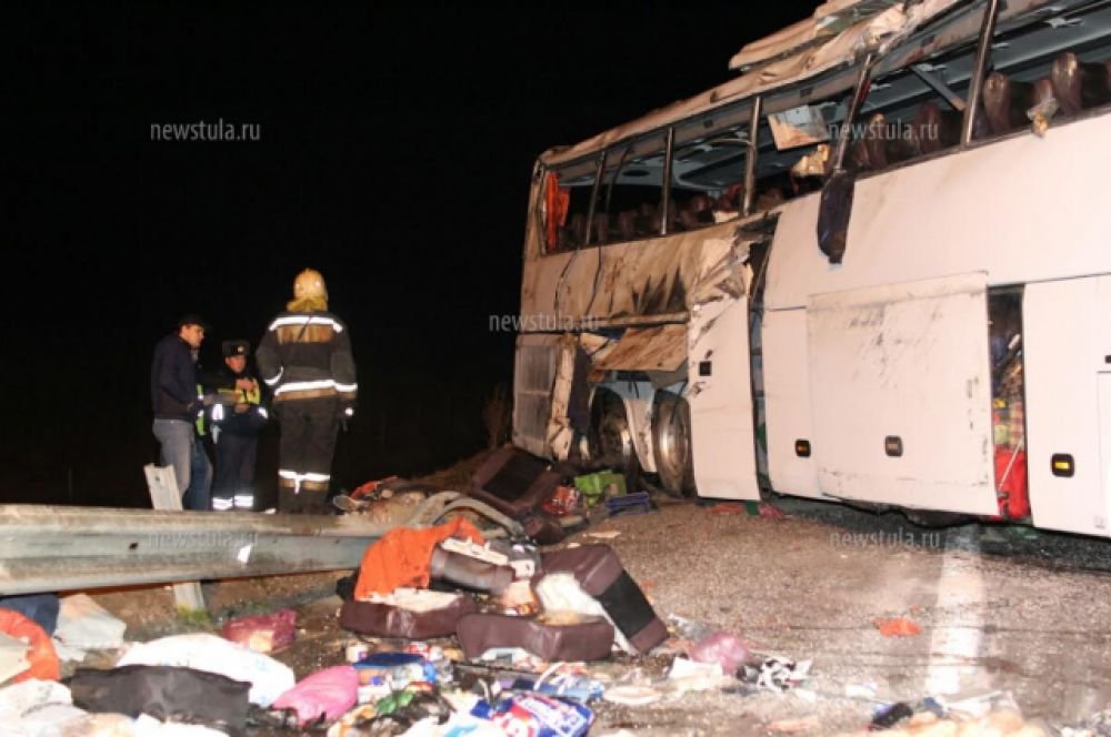 В ДТП под Тулой погибли 7 и пострадали 48 человек 4.jpg