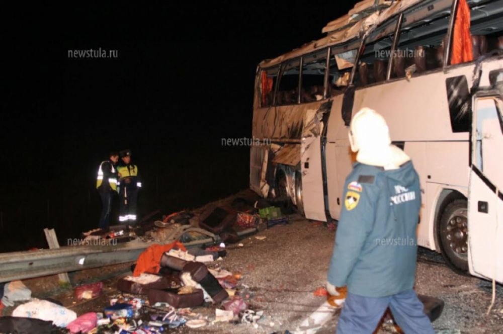 В ДТП под Тулой погибли 7 и пострадали 48 человек 1.jpg
