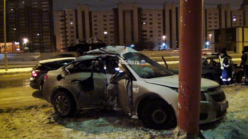 В Екатеринбурге погиб пассажир Chevrolet В Екатеринбурге погиб пассажир Chevrolet_4.jpg