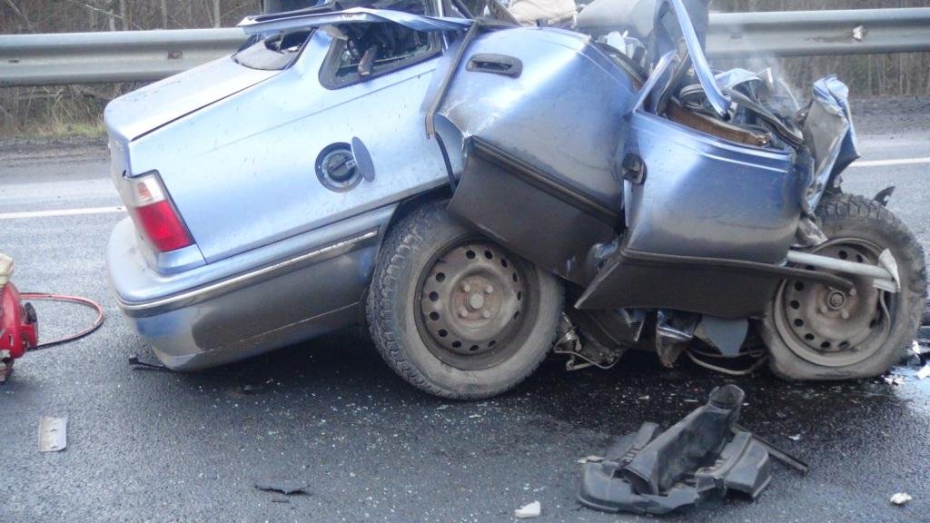 Водитель Daewoo Nexia погиб в ДТП с грузовиком в Грязовецком районе 2.JPG