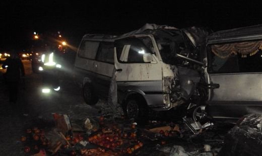 Семь человек погибли в ДТП с двумя микроавтобусами под Иркутском.jpg