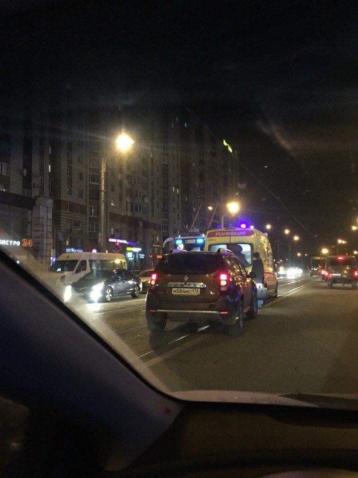 Пьяный водитель сбил девушку возле метро «Звездная» 3.jpg