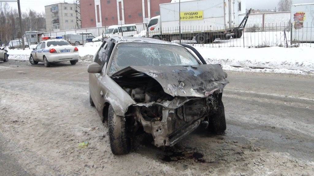 В Екатеринбурге Toyota сбила пятерых пешеходов: один человек погиб 3.jpg