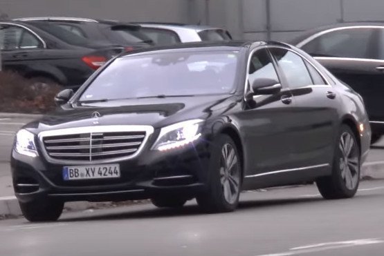 Рестайлинговый Mercedes-Benz S-Class был замечен без камуфляжа.jpg