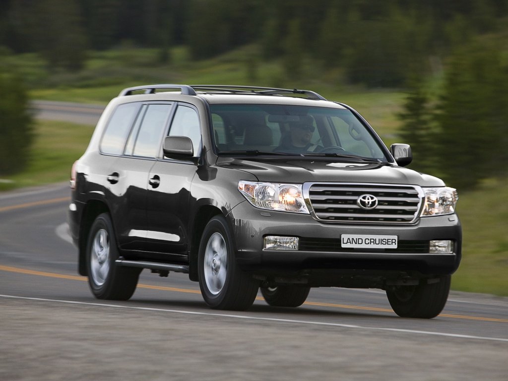 Toyota Land Cruiser 200.jpeg