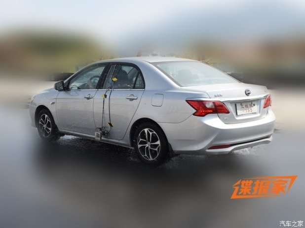 В Китае засняли обновленный седан BYD F3 (3).jpg