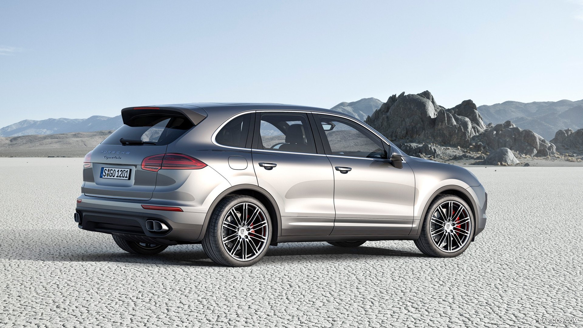 Porsche бьет собственные рекорды продаж Porsche Cayenne 2.jpg