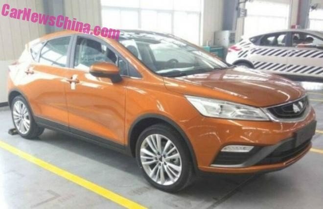 Появились новые изображения кроссовера Emgrand S7 от Geely (2).jpg