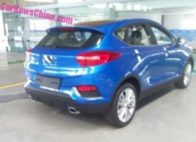 Появились новые изображения кроссовера Emgrand S7 от Geely (6).jpg