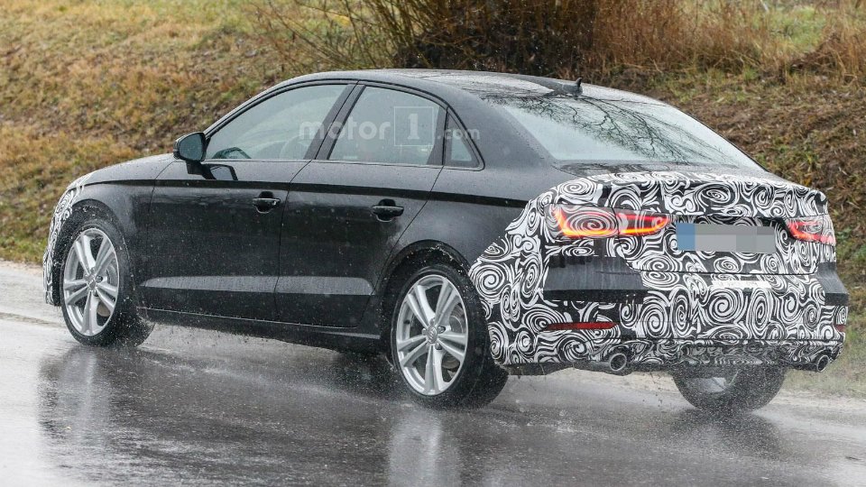В Сети появилось фото обновленного седана Audi A3 (4).jpg