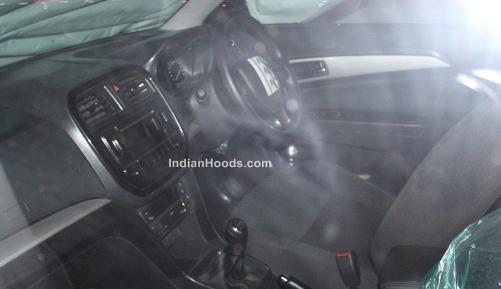 Suzuki Vitara Brezza (1).jpg