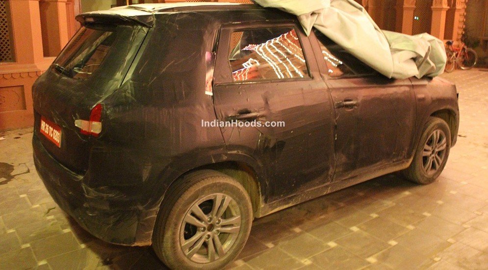 Suzuki Vitara Brezza (3).jpg