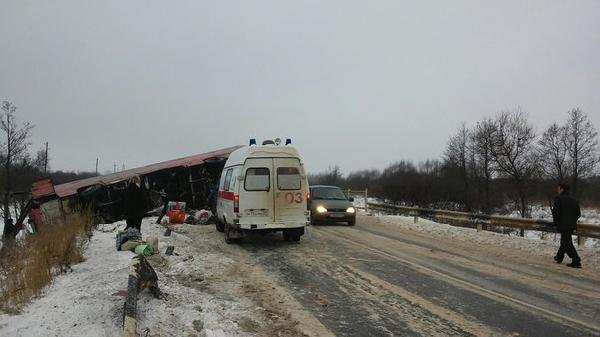 В Ивановской области перевернулся автобус с 35 пассажирами (4).jpg